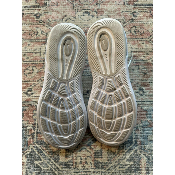 Nike Unisex Kids Air Max Axis AH5222-100 White Lace Up Running Shoes Size 6Y - Picture 4 of 5